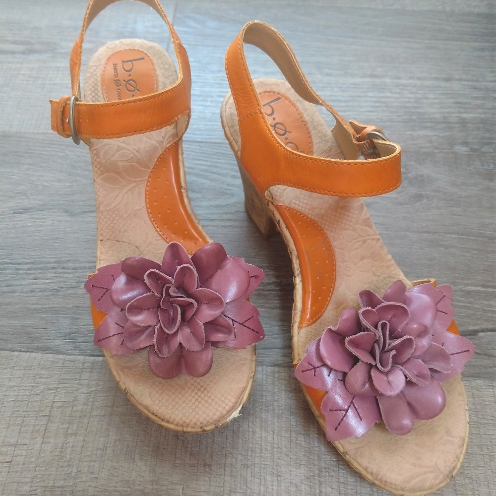 Women's b.o.c. gold leather slingback wedge sandal